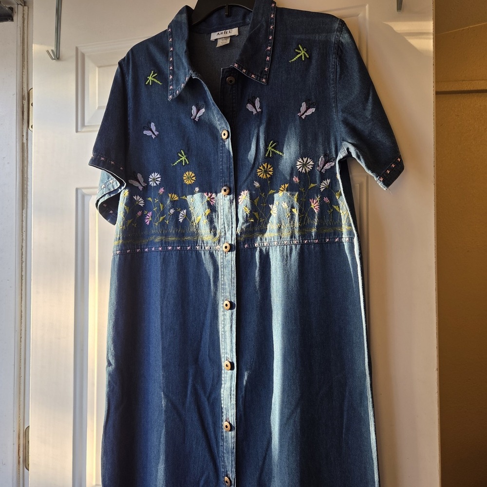 Vtg Ariel sz M denim maxi shirt dress Embroidered garden grandma cottage 90s Mom